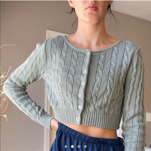 Brandy Melville Rare Knit Sweater - Picture 2 of 4